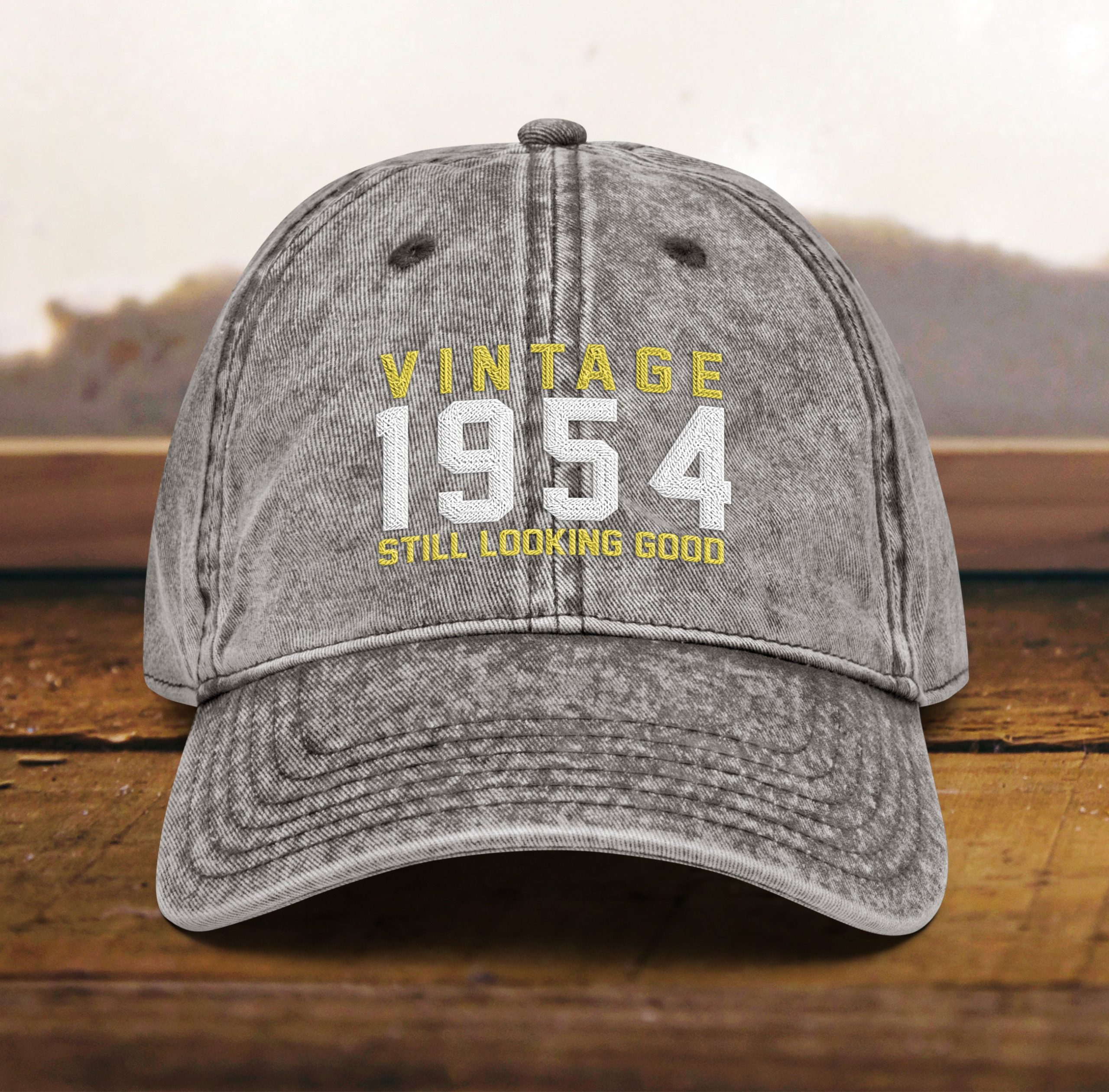 geschenk zum 70. geburtstag papa mütze zum 70. geburtstag im vintage stil, bestickt, geboren 1954, baumwoll twill kappe 7510 scaled