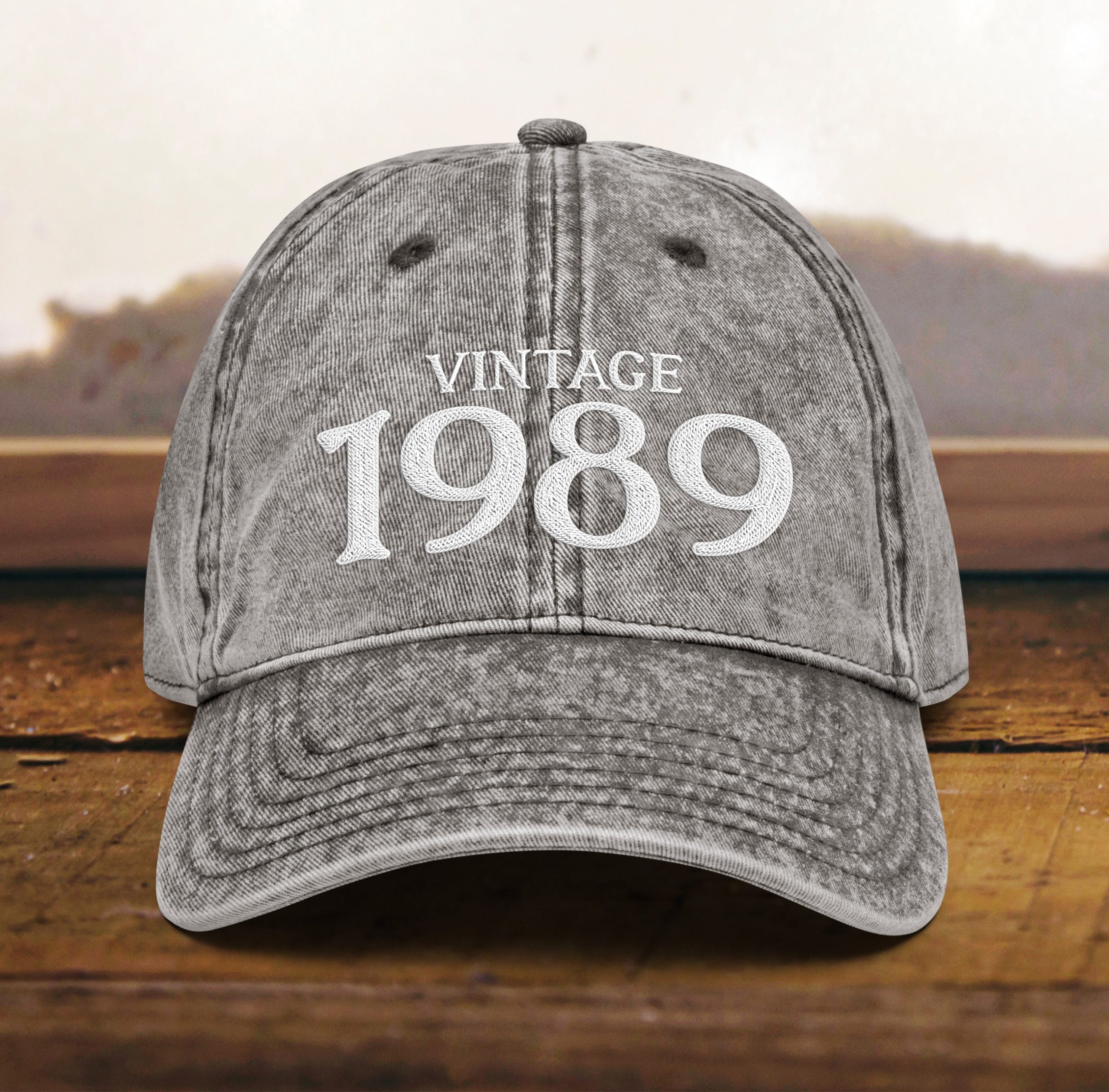 Mütze zum 35. Geburtstag Vintage Stil, bestickt, Papamütze, Geboren 1989, Vintage Baumwoll Twill Kappe mütze zum 35. geburtstag vintage stil, bestickt, papamütze, geboren 1989, vintage baumwoll twill kappe 3958 scaled