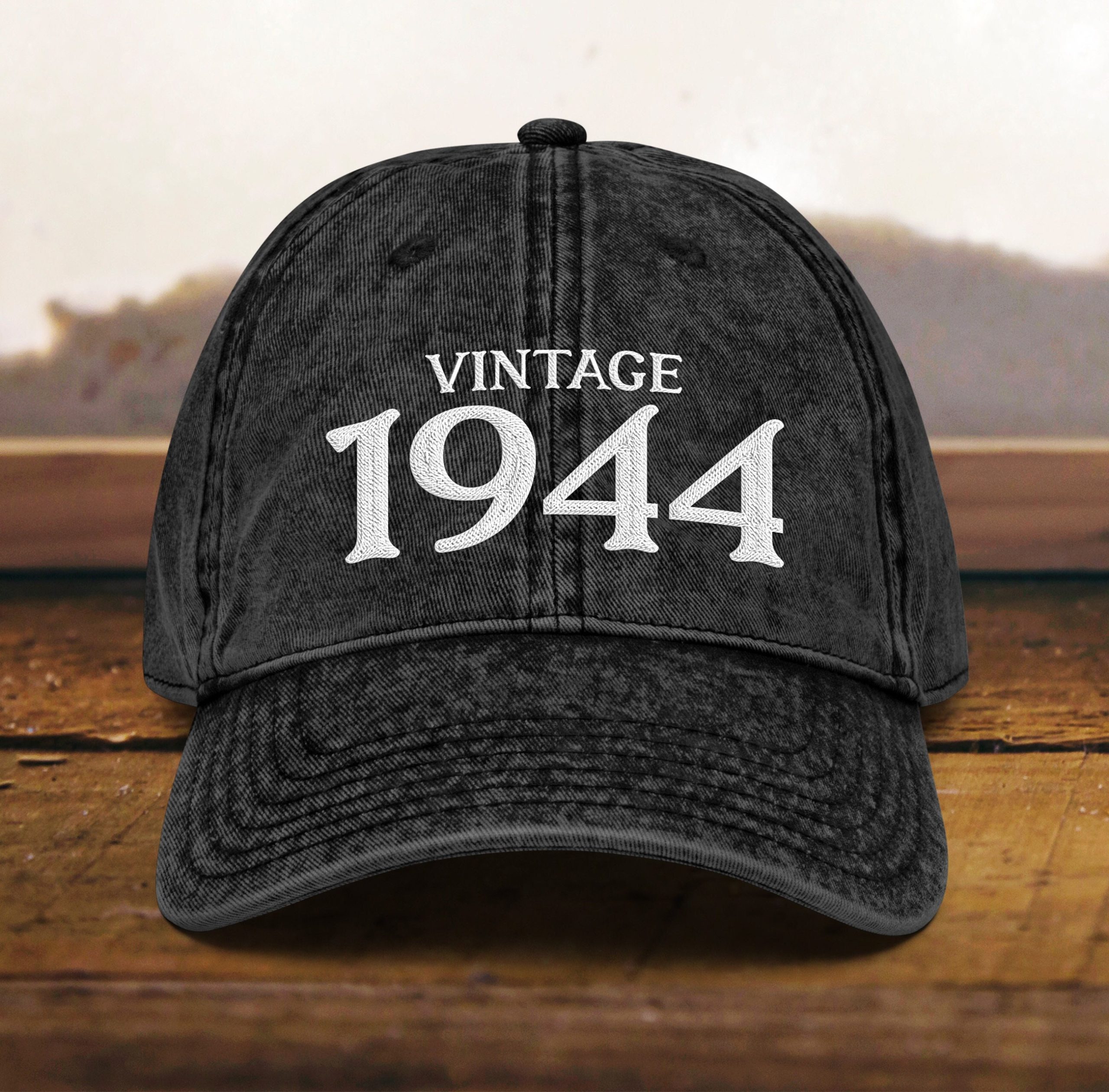 mütze zum 80. geburtstag vintage stil, bestickt, papamütze, geboren 1944, vintage kappe aus baumwoll twill, geschenk zum 80. geburtstag 2636 scaled