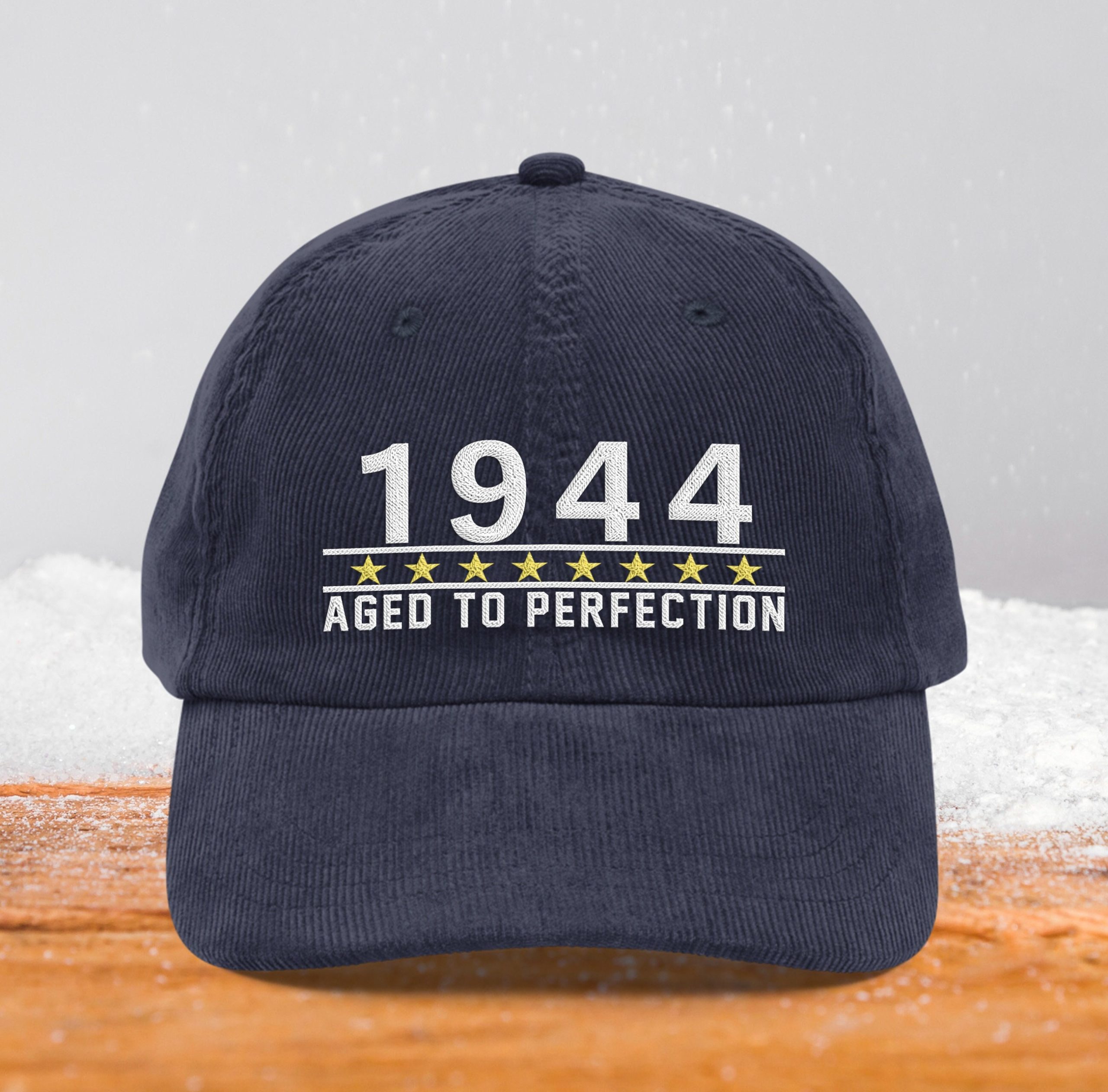 Papamütze aus Cord zum 80. Geburtstag Vintage Design Jahrgang 1944 papamütze aus cord zum 80. geburtstag vintage design jahrgang 1944 5046 scaled