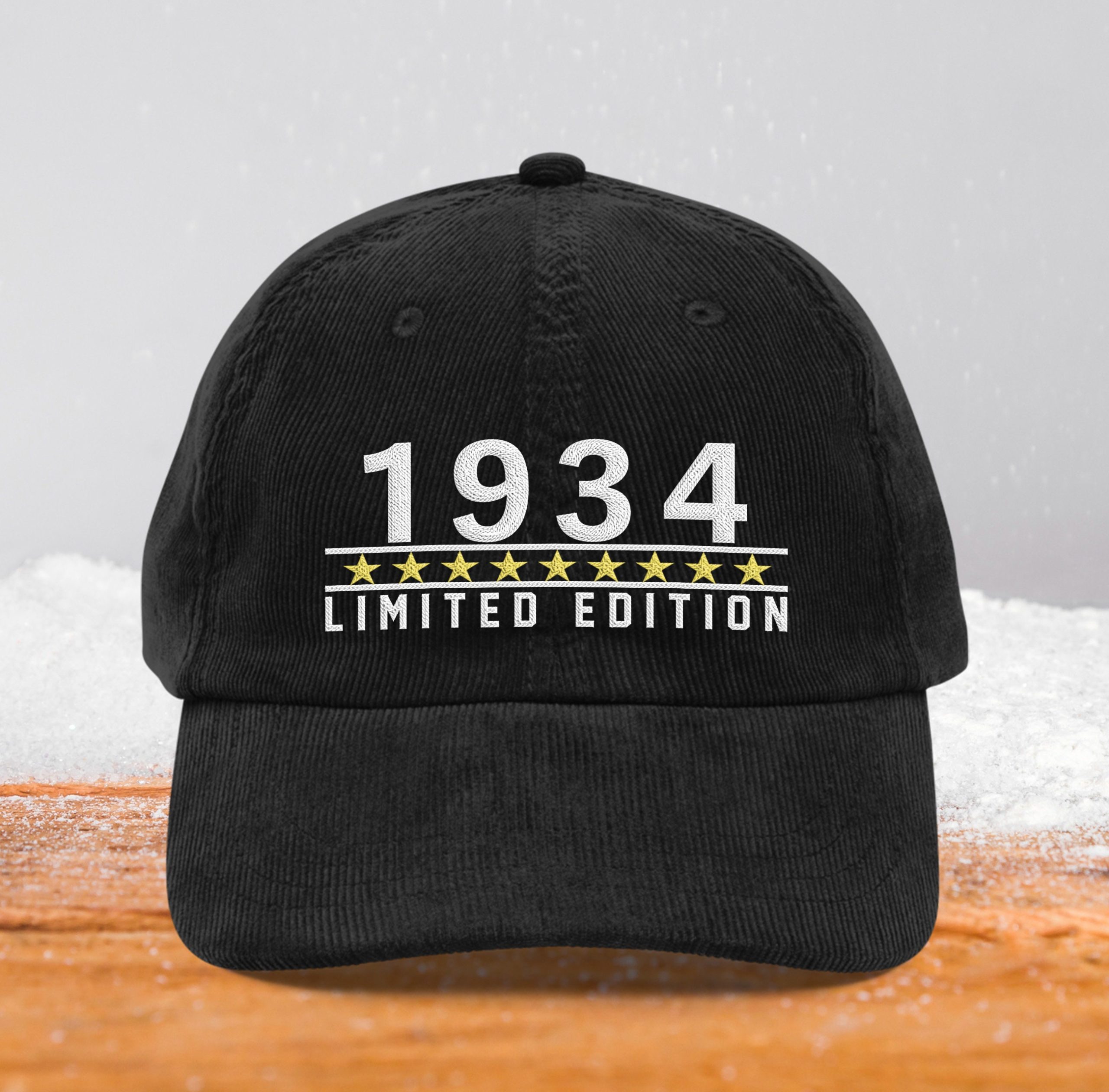 papamütze aus cord zum 90. geburtstag vintage design geboren im jahr 1934 3872 scaled