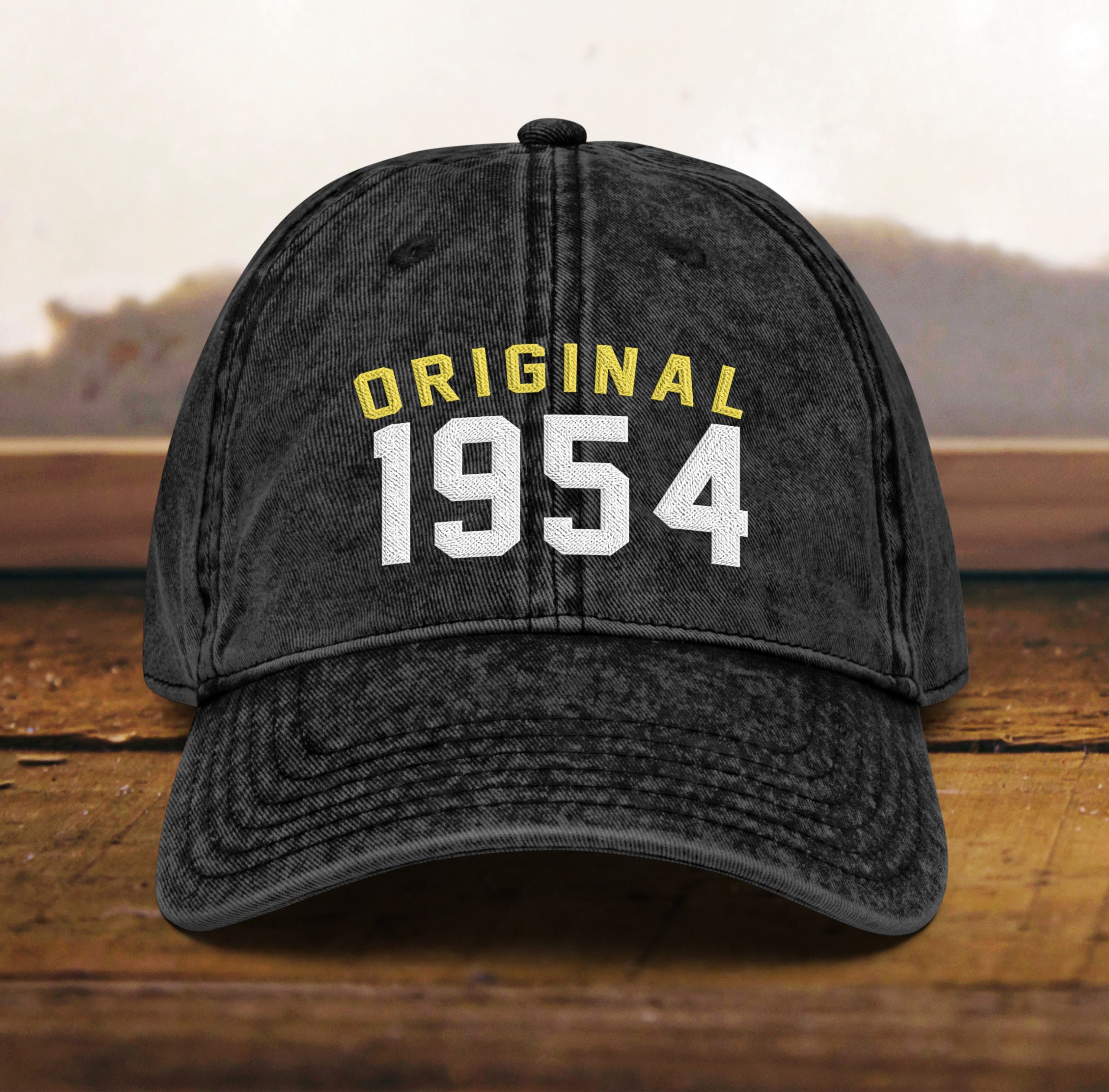 party geschenk zum 70. geburtstag bestickte mütze im vintage stil für den 70. geburtstag, geboren 1954, baumwoll twill kappe 4699 scaled